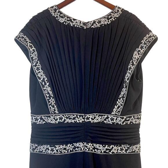 Tadashi Shoji Embroidered V-Neck Black Ivory Gown | Size 16 | NWOT - Picture 9 of 14